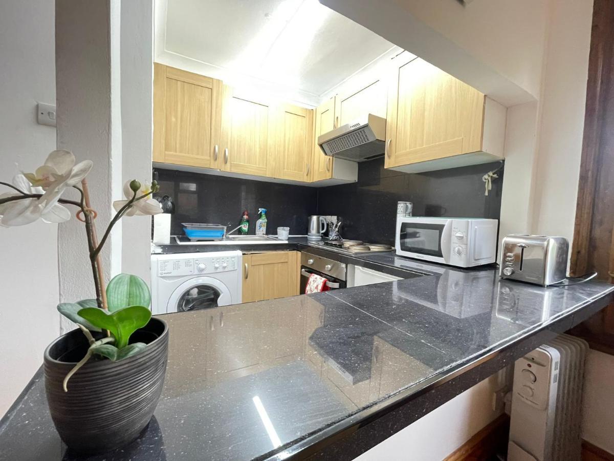Private Double Room In Stratford 伦敦 外观 照片